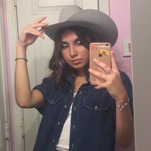 Meet your Posher, Madisyn